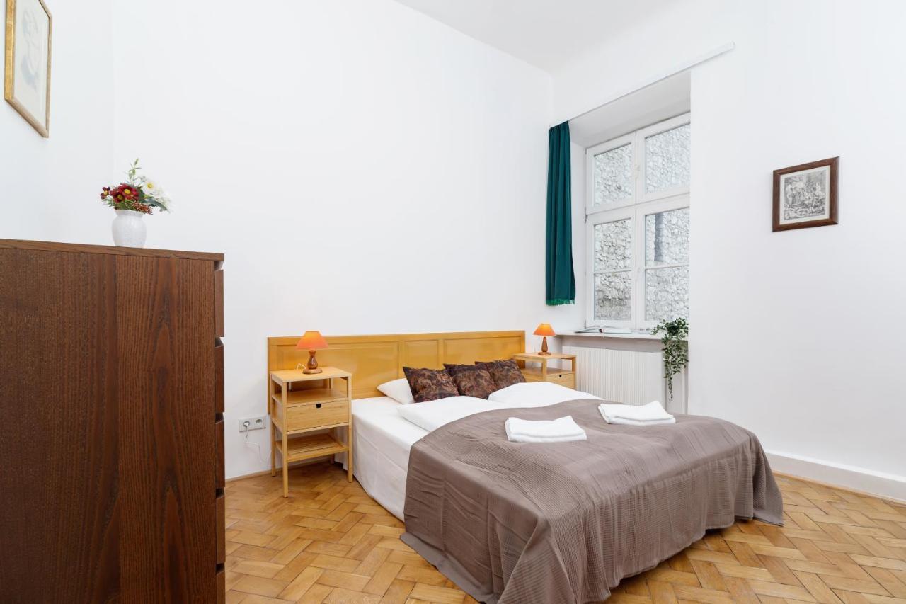 Apartment Pijarska Kraków by Renters Exterior foto